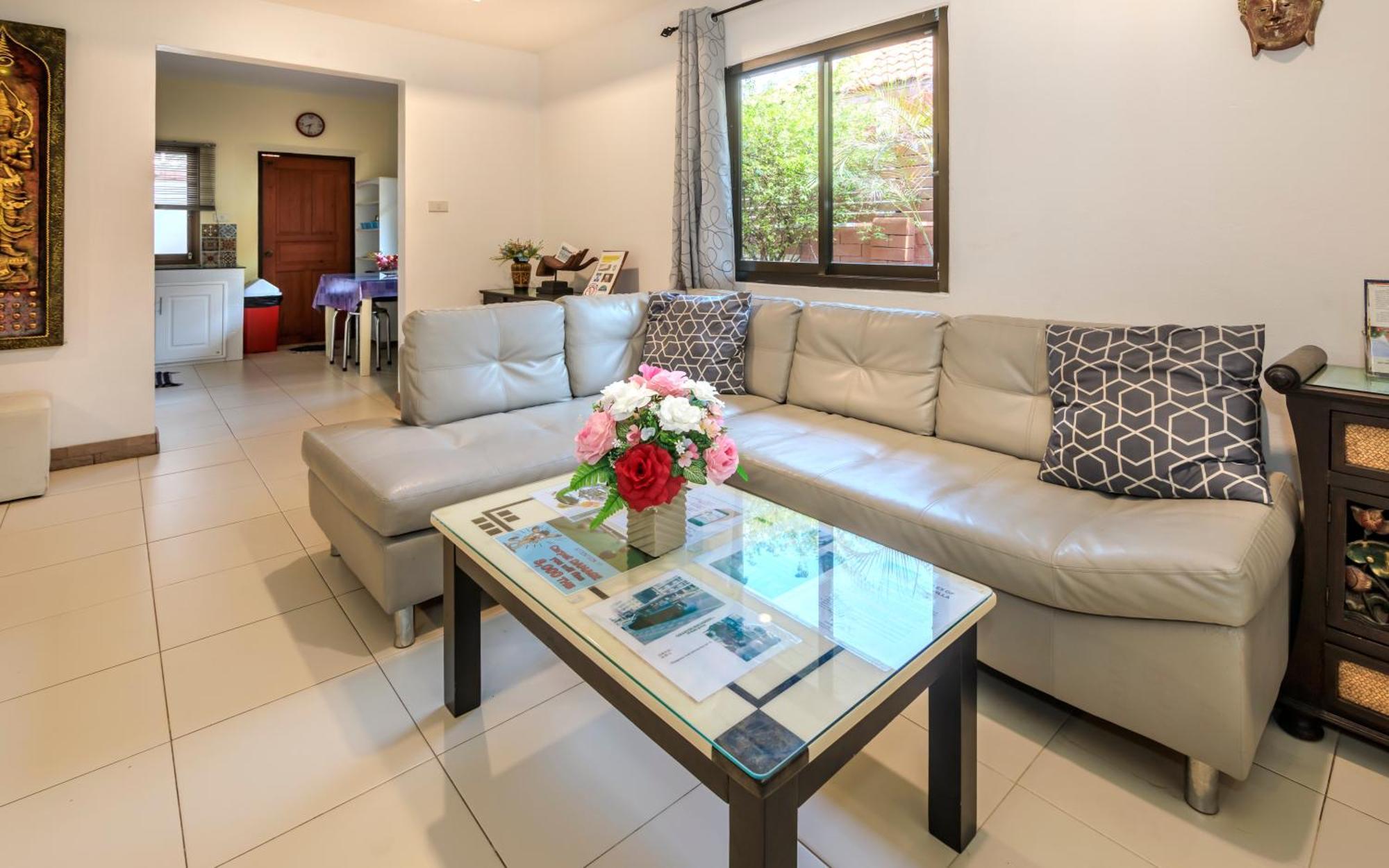 N Near Walking Street Electricity Included Villa Pattaya